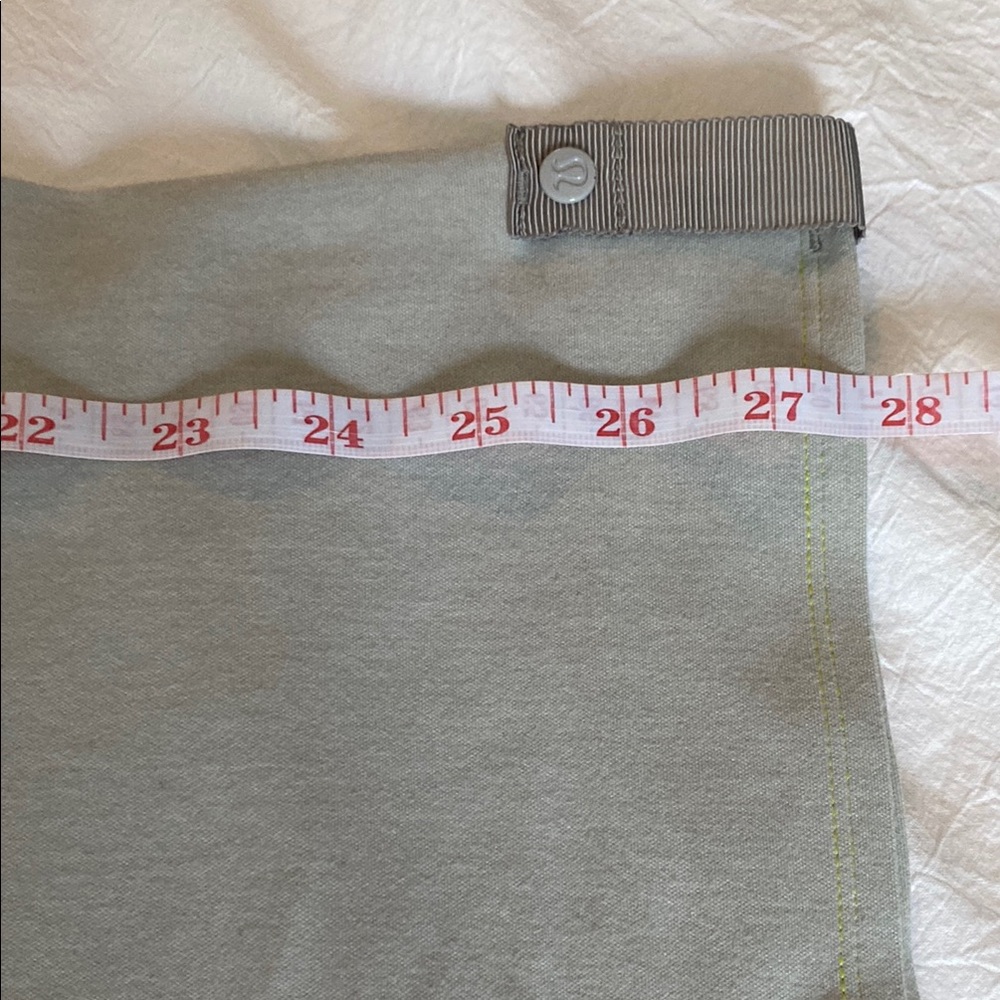 lululemon athletica Light Gray Scarf - Picture 3 of 6